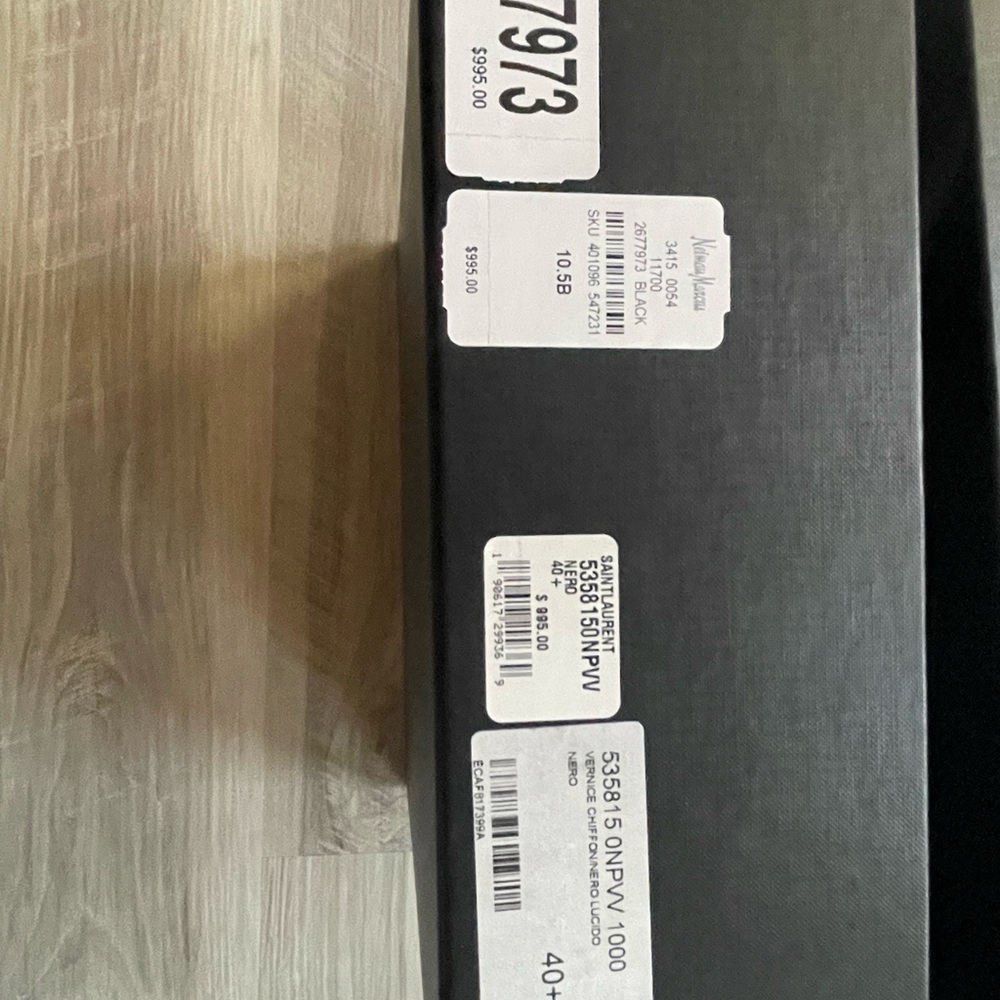 10.5 (40+)Saint Laurent Sandals Black Patent Leather and with Black Monogram - Picture 4 of 4